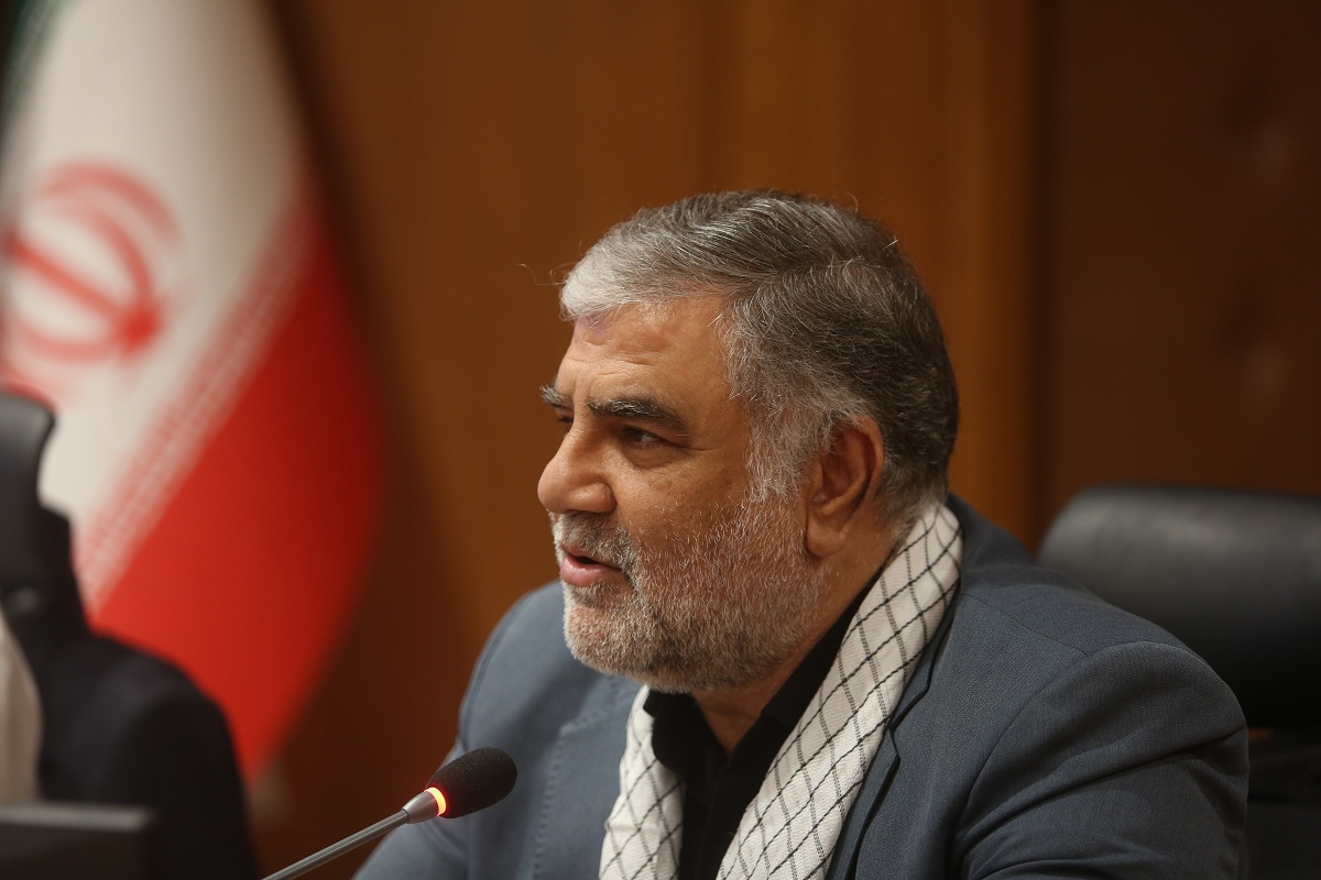 توزیع بسته‌های فرهنگی و اقلام سیاه‌پوشانی میان مساجد سطح شهر